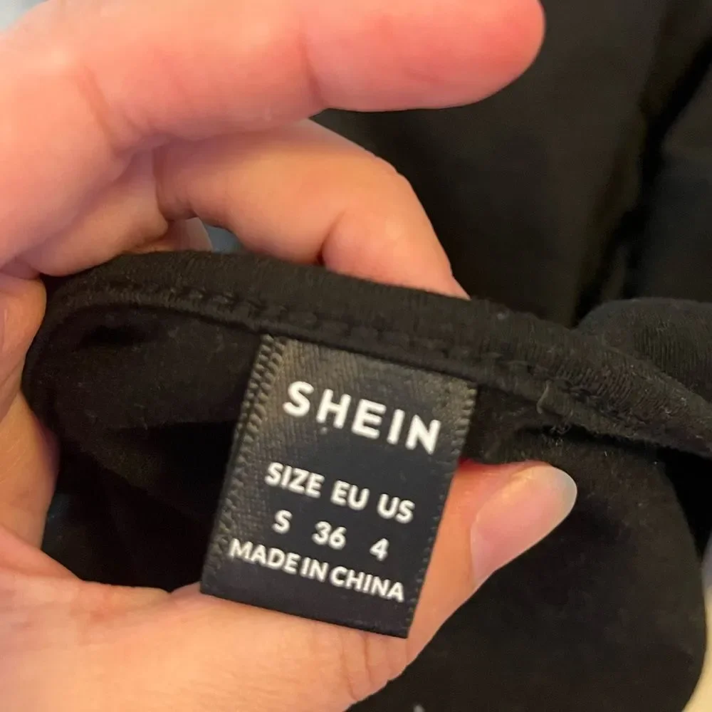 SHEIN Solid Black Notched Collar Tee Size Small